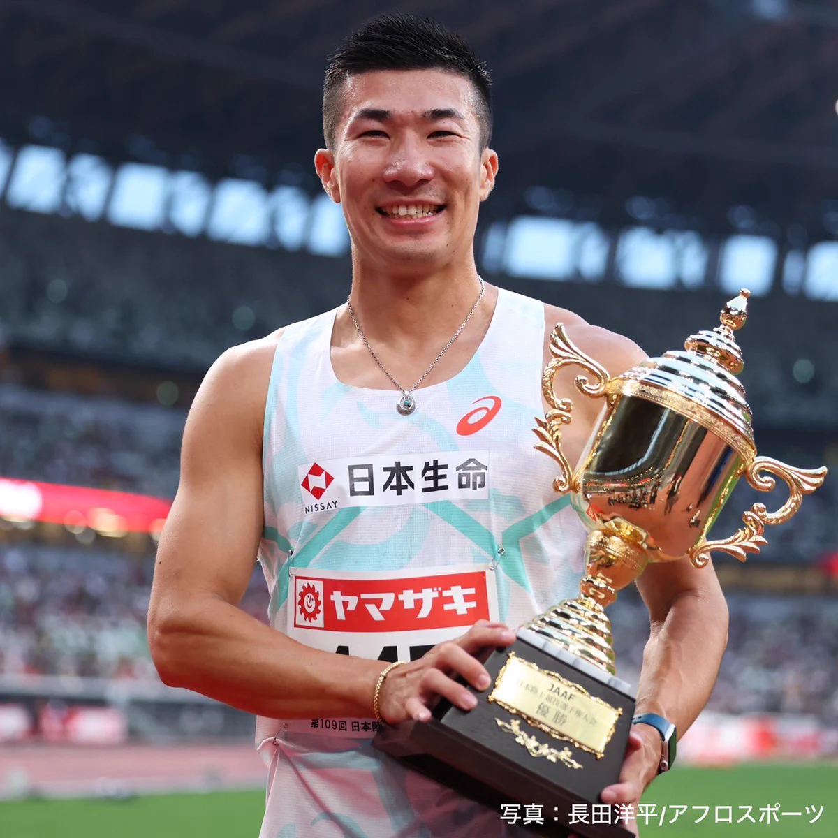 世界陸上選手支給品　別注タグ　asicsジャージ ジャケット　桐生祥秀 GvF8F7SaAAAxWOR?format=webp&