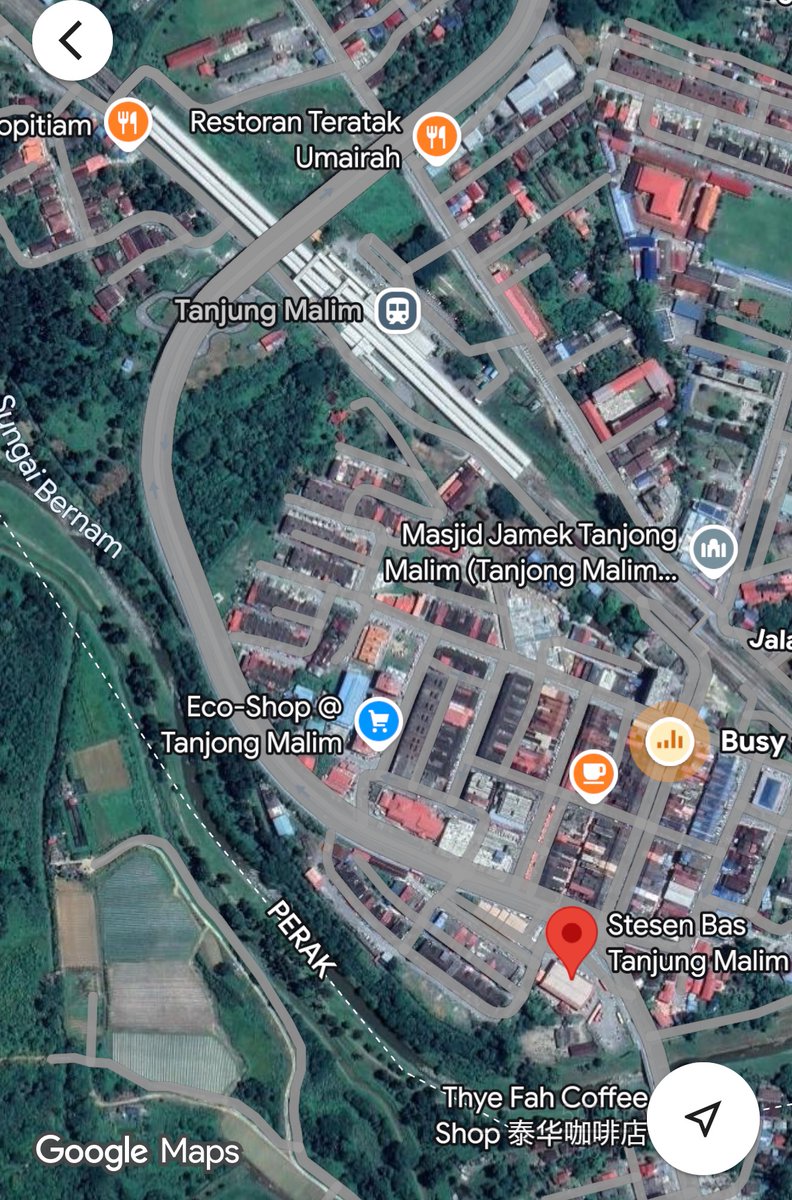 i honestly think with that Malaysian towns should shift their bus terminals next to KTM stations.

it would divert drop-off traffic all to one area, make it easy for ppl to do train-to-bus transfers and vice versa, and create opportunities for TOD if any