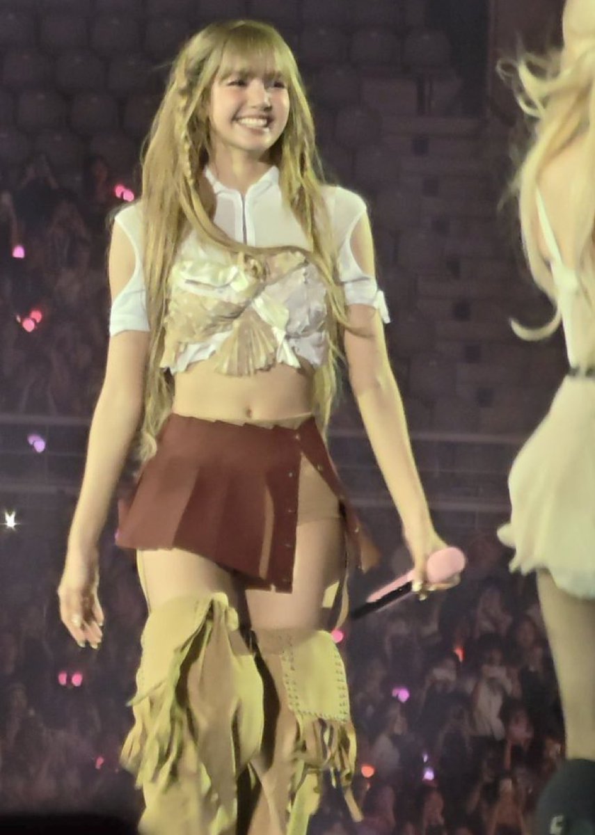 ตะเล็กของแม่ 🫶🏻🥹

LISA ROCKS GOYANG STADIUM 
#DEADLINEinSeoul_LISA
#BLACKPINK_DEADLINE 
#LISA #BLACKPINK