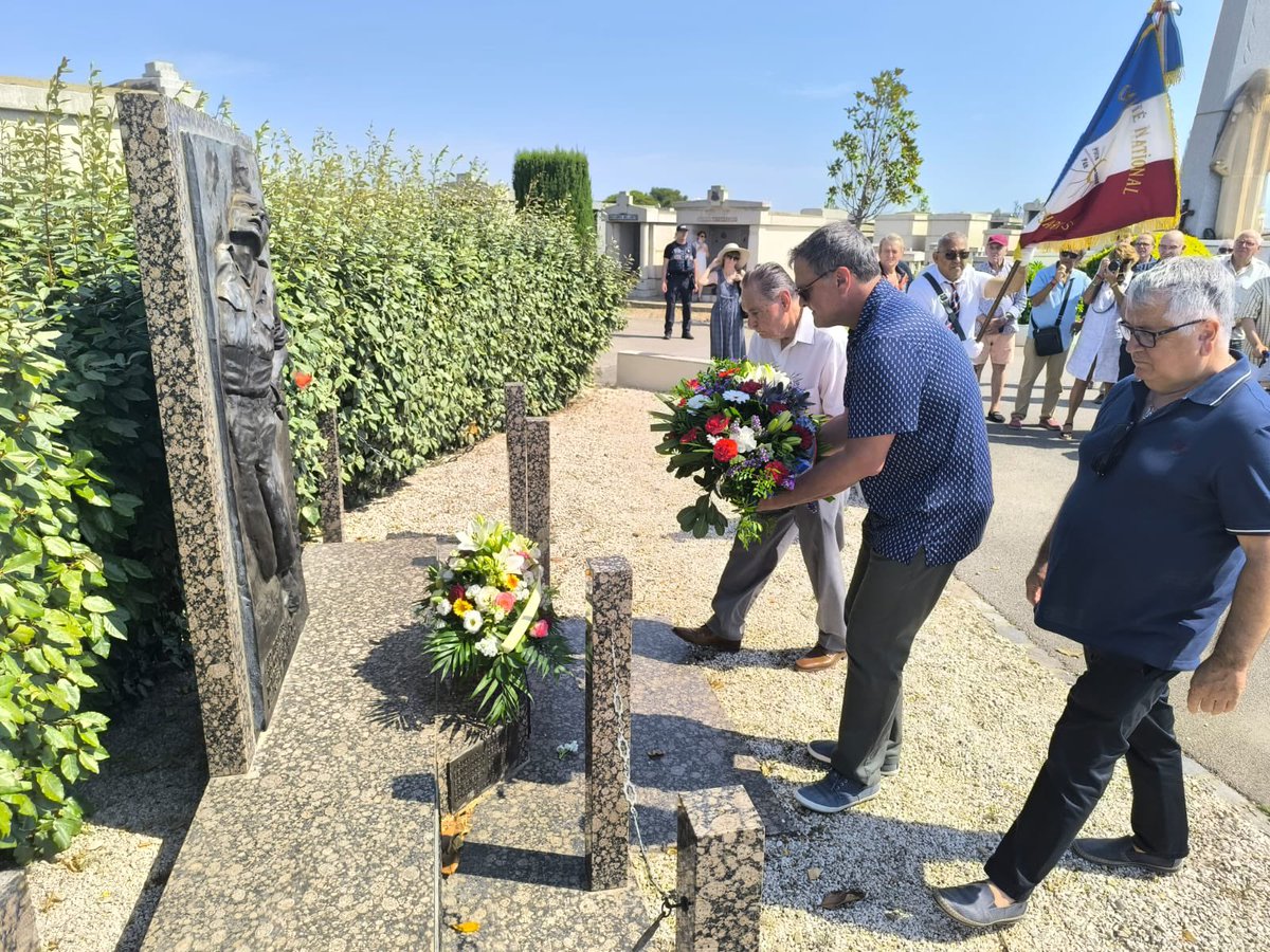 louis_aliot's tweet image. 🇫🇷 👣 Nous commémorons aujourd'hui le souvenir tragique du 5 juillet 1962 à Oran où des milliers hommes, femmes et enfants, européens et musulmans fidèles à la France furent massacrés dans l'indifférence générale par les assassins du FLN !