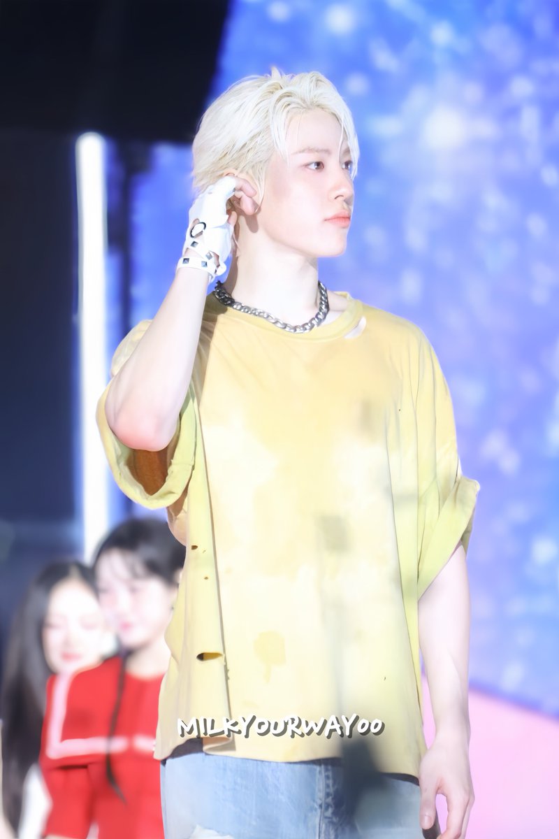 250705 music core

💛🌙✨

#트레저 #TREASURE
#소정환 #SOJUNGHWAN #ジョンファン