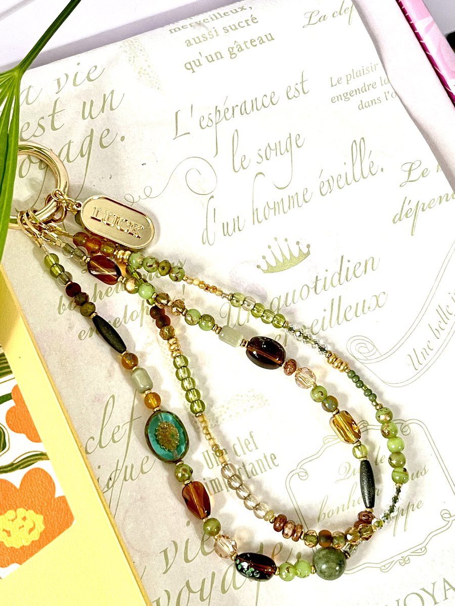 sangsangpretty's tweet photo. 💕Shop offer Discount: Free standard shipping when you spend SGD 35
Promo code: FREESHP35💕

#EtsySeller #beadedbagcharm #phonecharm #plannercharm #bagaccessory 

https://t.co/kWgRsQOJ7S https://t.co/cXZflpmtxG