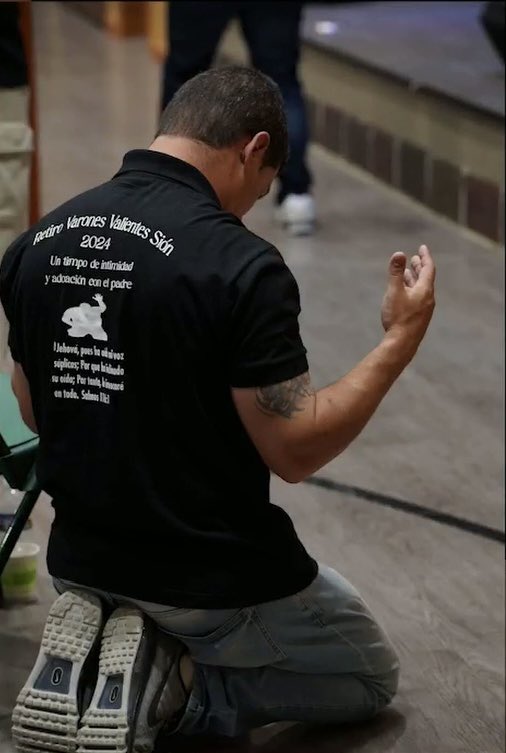 Dios primero !! Después todo lo demás ! Cuando ponemos a Dios primero todo mejora para bien. #CristoVive #DiosEsBueno #JesusIsKing #DiosEsFiel