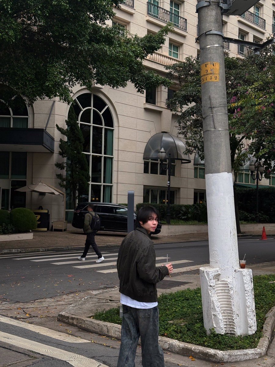 First.kp tweet media