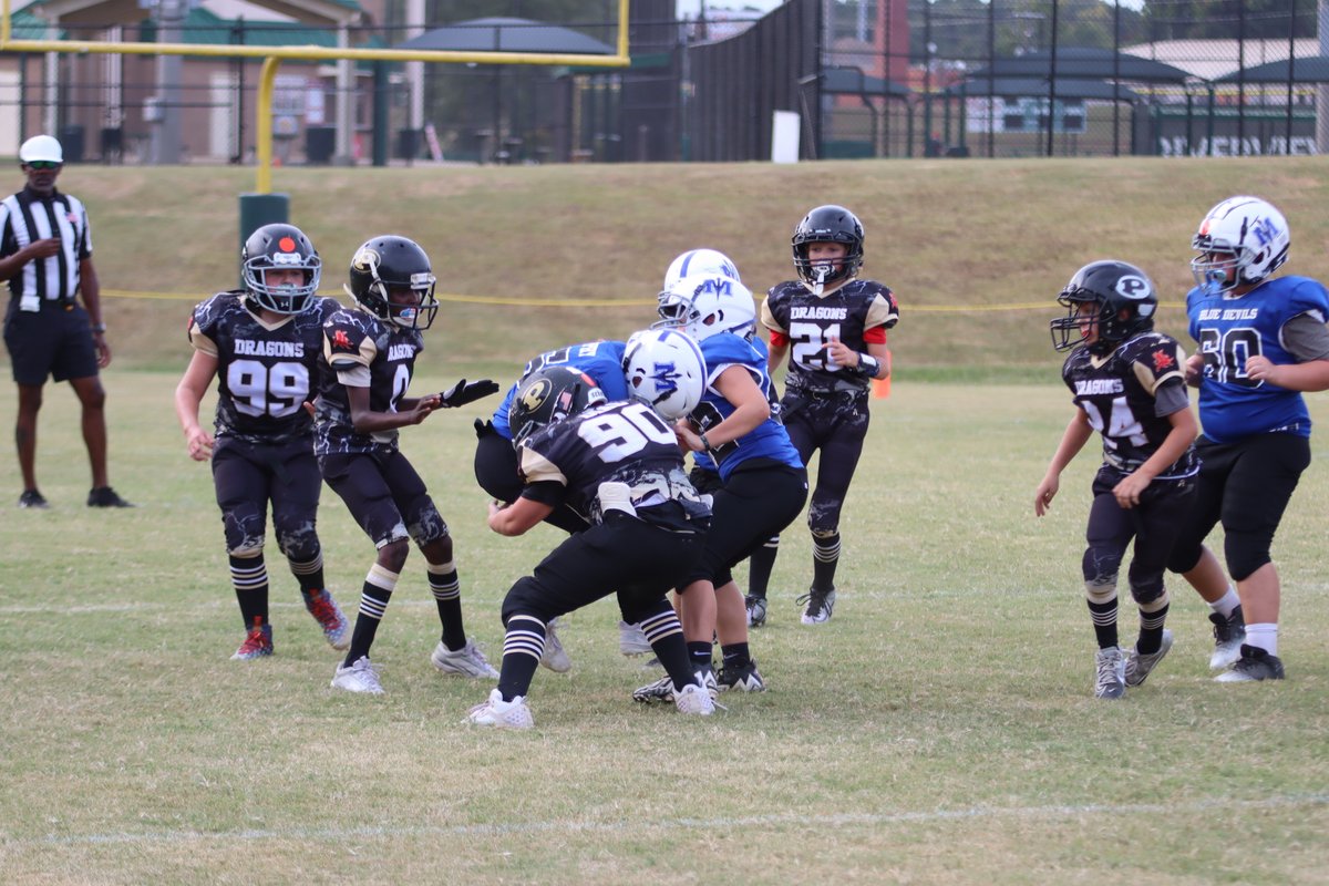 🏈🍂 Fall sports registrations are OPEN! Early bird discounts until July 11! 🐦 Don’t miss out—birth certificates required. Sign up now! #FallSports