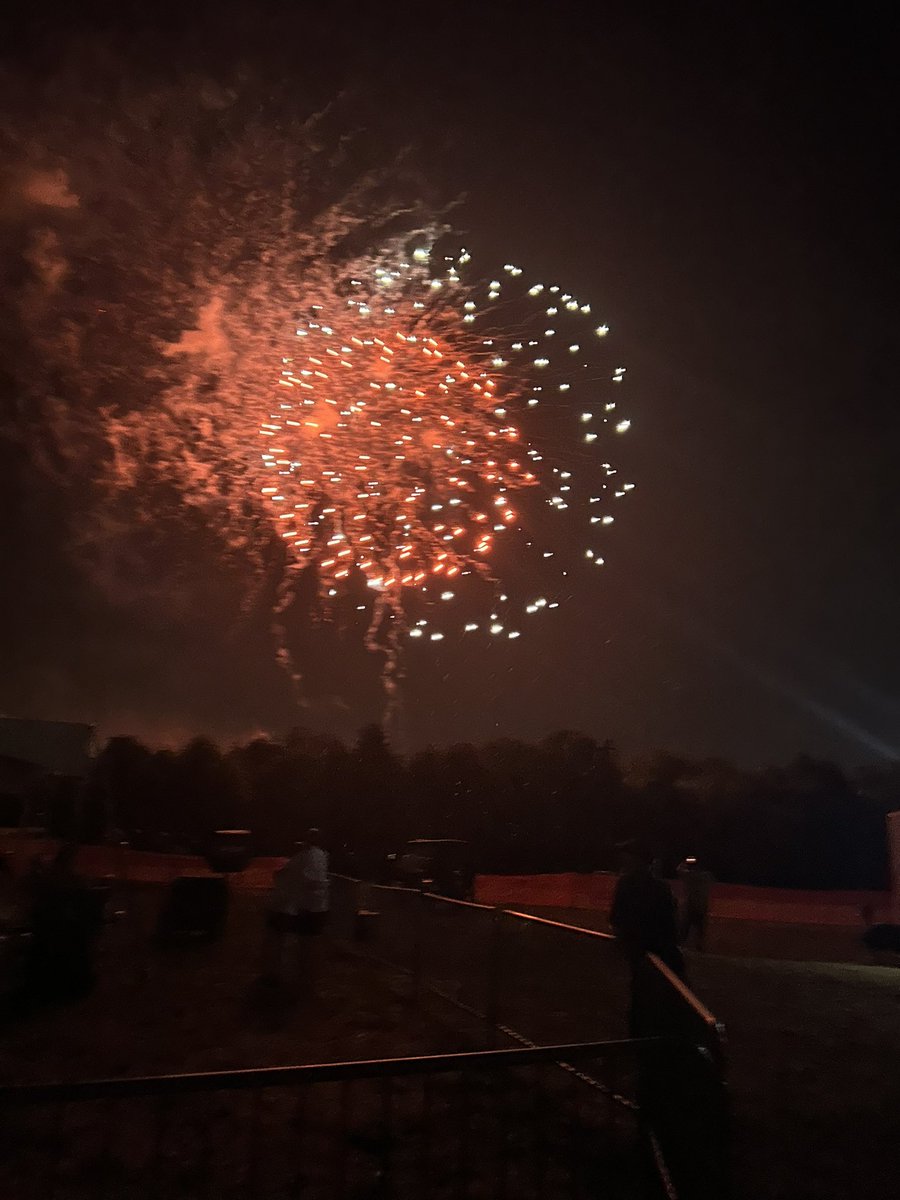 BowersForTexas's tweet image. “The 4th of July hits different when you’re surrounded by the right crew and crowd. As always, I’ll keep showing up, standing strong, and walking in my full, authentic truth. One day, justice will prevail and when it does, I won’t just celebrate freedom, I’ll feel it. Fully.”