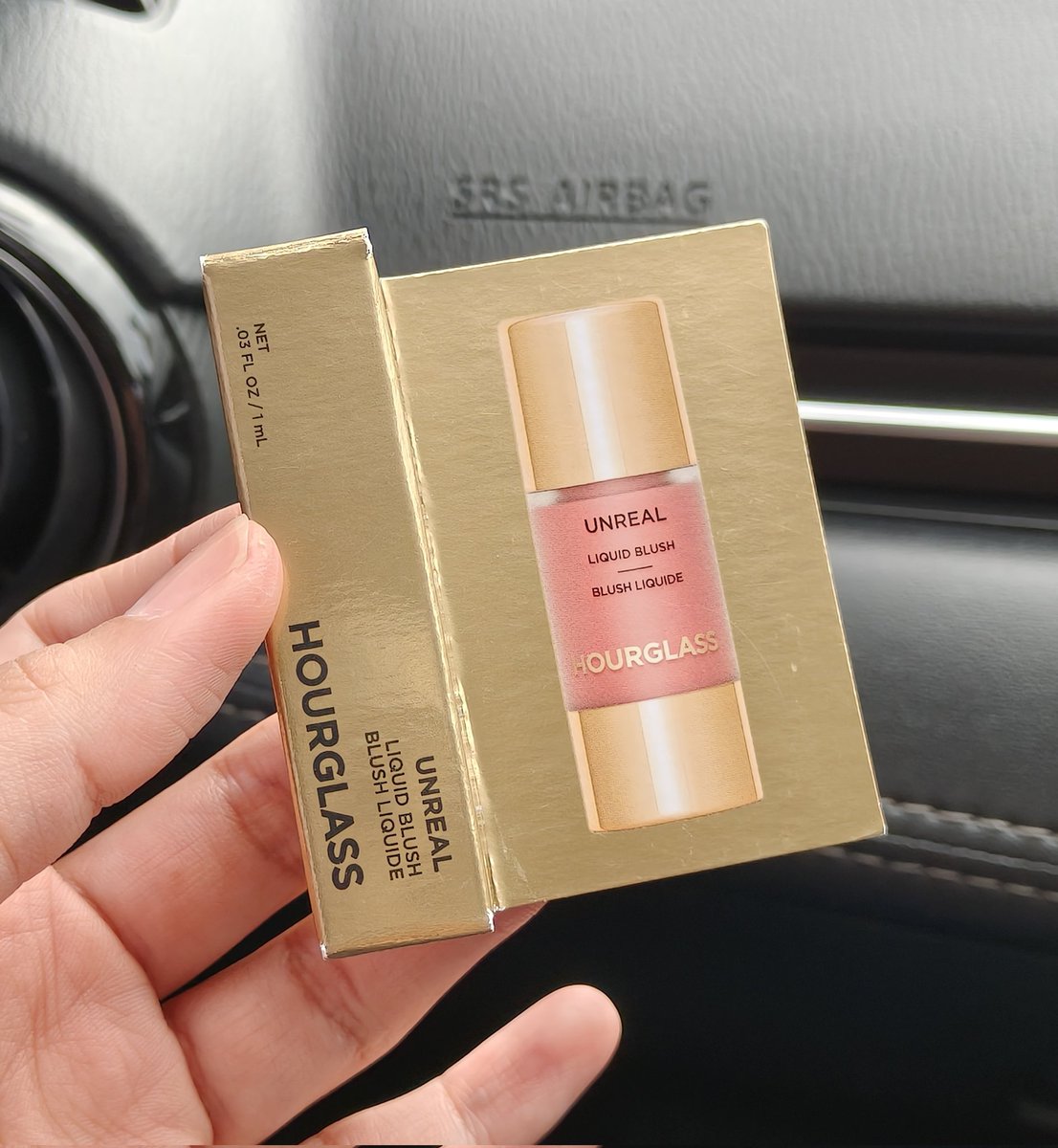 ในที่สุดก็มีอันเล็กให้ลอง Hourglass Liquide บลัช อยากได้นานแล้ว อันใหญ่คือใหญ่มากกก ใช้ไม่หมดแน่ สี scene สวยมากกกก ส้มละมุน งานขับผิว สวยแพง สวยผู้ดี เนื้อเกลี่ยง่ายเหมือนน้ำ สบายผิว 
📍s.shopee.co.th/9zmVlAxDo8