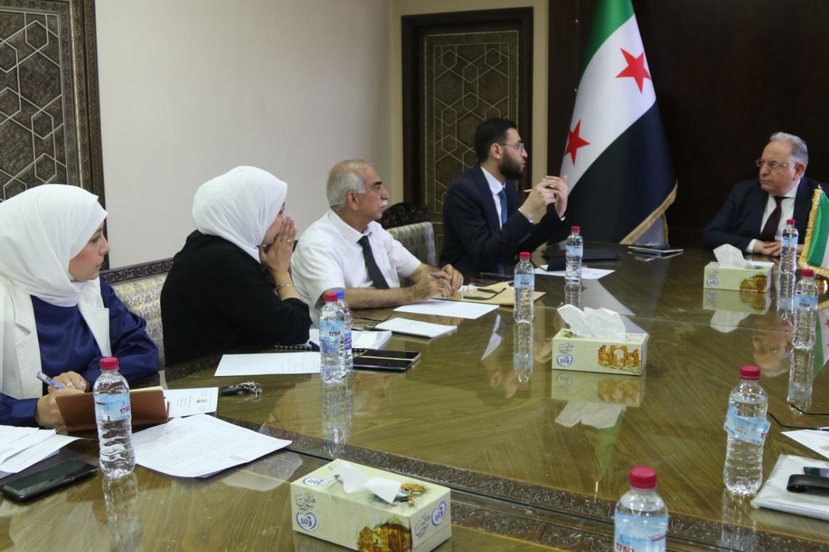 SyrMOfF's tweet image. أول اجتماع لفريق عمل تحديث القانون المالي الأساسي تمت فيه تحديد الرؤية واتجاهات التحديث المطلوبة بما يتوافق مع الممارسات السليمة في إعداد الموازنة العامة وتطوير الإدارة المالية الحكومية ويعزز الشفافية والنزاهة والحوكمة في إدارة المال العام.
#وزارة_المالية