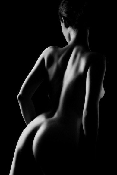libreaire67's tweet photo. @PoeroticOficial #ClimaxTextual
En los pedregosos huecos de los poros de tu piel, surcan las tormentas del amor sobre tu ser.
Sintiendo la calidez de tu alma en cada rincón de las curvas de la belleza eterna de tu cuerpo amado.
El verbo se hizo carne... en mí, cuando descubrí el alma en ti. https://t.co/PQPZknw0BH