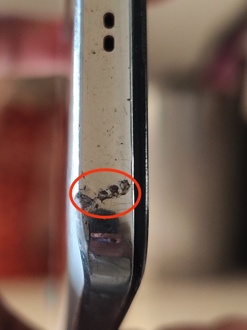AtulVish4's tweet photo. #Motorolag82 After Updating software update, green line appeared,We Visit service center and there's a staff side your device is damaged, if you want to replacement you display you have to pay charges. @motorolaindia We Trusted you. if this not solved then we boycott Motorola https://t.co/1L9zMTHwEX