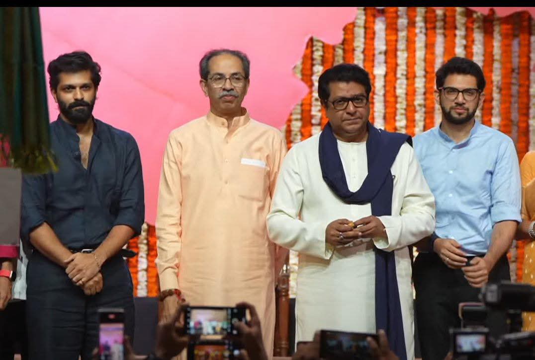 मराठीचा आवाज आणि महाराष्ट्राची ताकद!
#ठाकरे🧡🚩