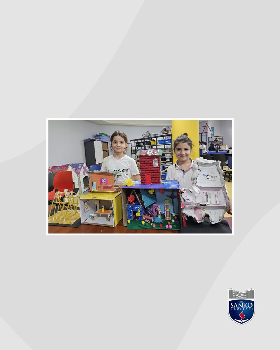 SANKO Architecture Club’ta öğrencilerimiz, tasarım dünyasını keşfetti.

Hayvan şeklinde binalar, çevre dostu evler ve spagetti köprüler gibi projelerde hem yaratıcılıklarını hem de problem çözme becerilerini geliştirdiler.

#SankoOkulları