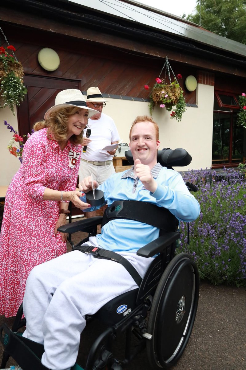ShropLieut's tweet photo. The Albrighton Trust Moat and Gardens was awarded with #KAVS last year and held a party to thank the volunteers &amp; supporters.
Vice Lord-Lieutenant of #Shropshire, Jenny Wynn OBE DL, had a wonderful time at the event, meeting the team of volunteers and coaches. @AlbrightonTrust https://t.co/rxXvd7eRkb