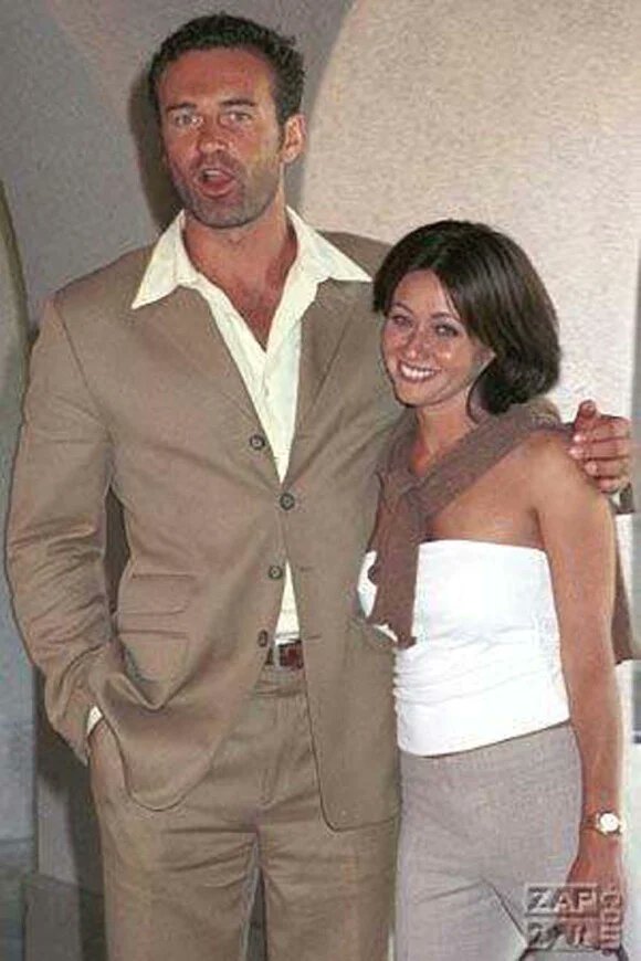 Shannen Doherty et Julian McMahon de Charmed sont tous deux décédés d'un cancer en juillet à presque un an d'intervalle.🕊️