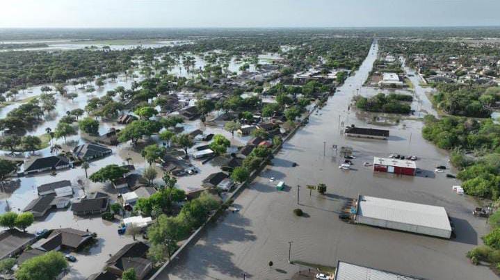 SwPrayer's tweet image. Let's pray one Hail Mary for the victims of #Texas flash flooding. Please comment Amen as a response.
#OneHailMarycampaign #flasflood