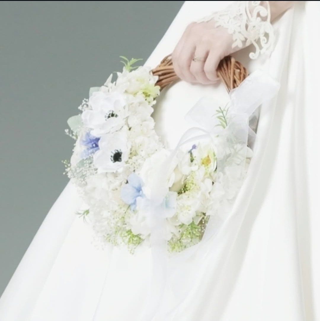 whitebi50835553's tweet image. 最近、通販サイトなどで当方の作品写真と文章をそのままコピーして出品されている方がいらっしゃいます。
とても悲しく思います。
特に掲載している2枚の写真は花嫁様のご好意により提供していただいた大切な写真です。
無断転載禁止ですので見かけられましたらご一報下さいますと幸いです。