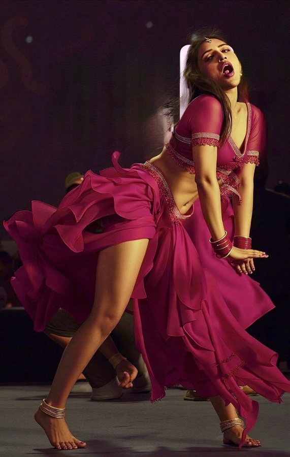 GvFFbnbaQAAzB_c?format=jpg&name=900x900