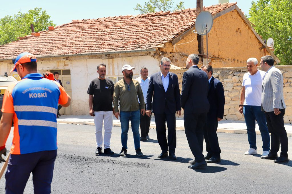 📍ILGIN

Ilgın Belediyemizi ziyaret ederek personellerimize kolaylıklar diledik.

İlçe Başkanımız ve Belediye Başkanımız ile birlikte Mahallelerimizde daha konforlu ve güvenli ulaşım sağlamak için devam eden asfalt çalışmalarını yerinde inceledik.

Ilgın’ın değişimi ve dönüşümü