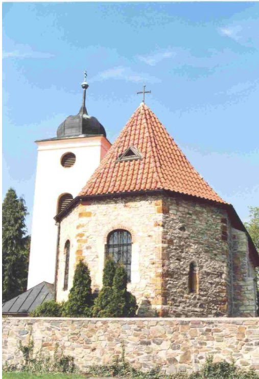 Kostel sv.Klimenta na Levém Hradci. Nechal ho postavit kníže Bořivoj I. po návratu z Velké Moravy, kde jeho a jeho manželku Ludmilu pokřtil arcibiskup Metoděj. Fascinující příběh dvou intelektuálů ze Soluně má svoji stopu i tady. Příběh, který v našich zemích pomohl budovat