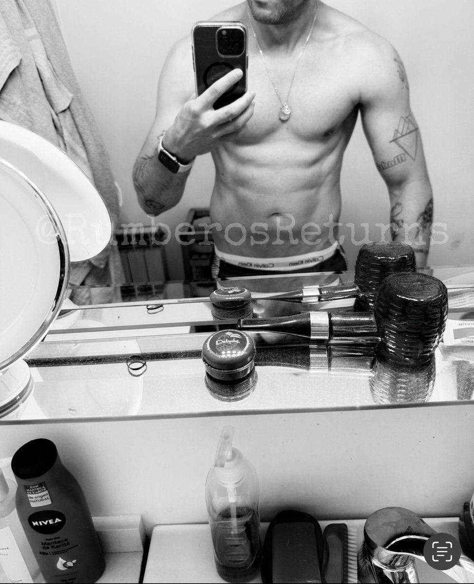 Morning… me pones el check? 🙄🙋🏻‍♂️