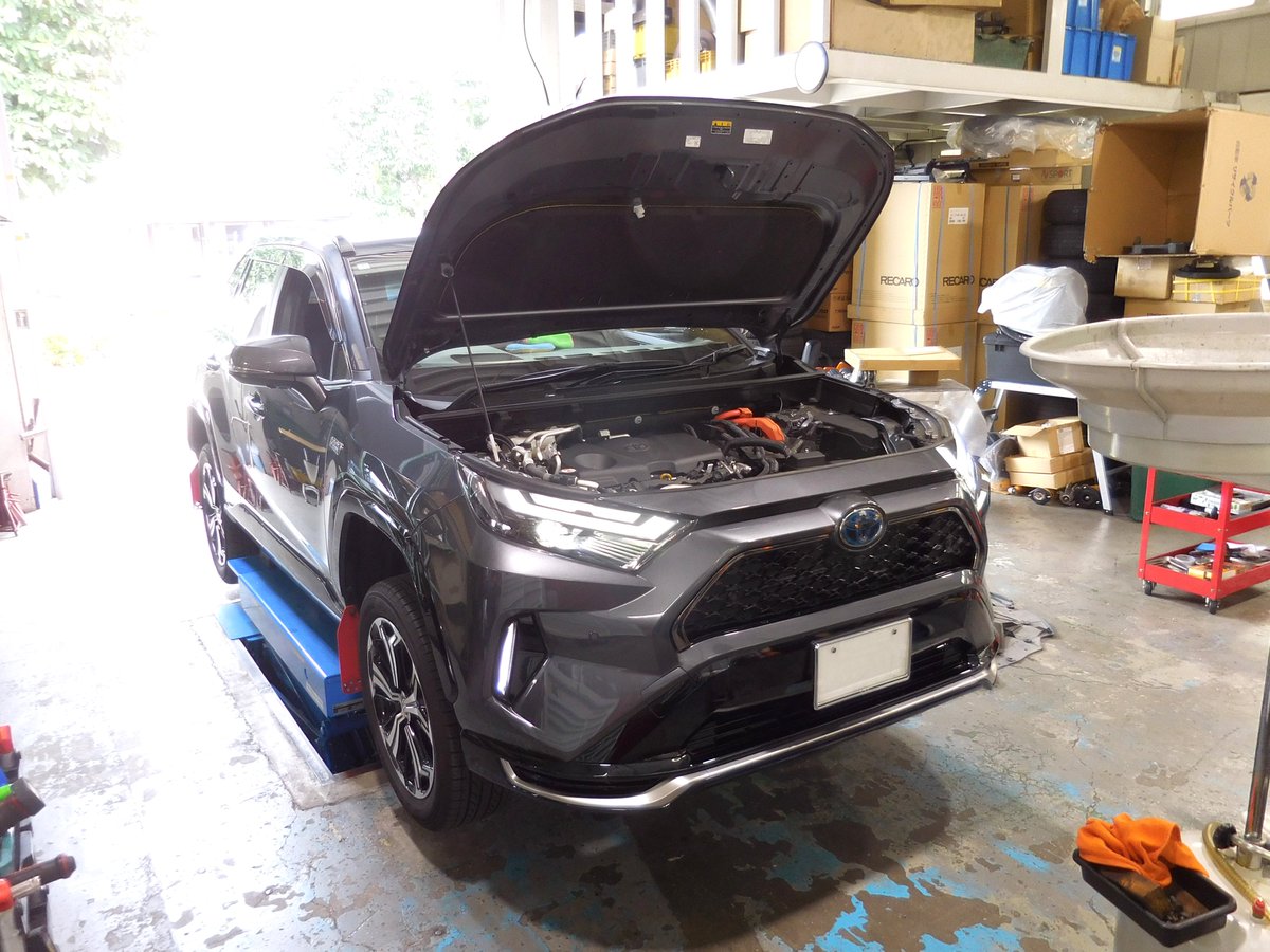 ProvaYokohama's tweet photo. #P54 #TOYOTA #RAV4 #トランスミッション フルード + #リアデフ (電動モーター)#オイル 交換でのご来店です!トヨタオートフルードWS ( #低粘度 #ATF ) 指定なので、#DEXRON3 規格品をご用意。ありがとうございました!#MOTUL #prova #maintenance #fluid #tansmission https://t.co/7E4AQl3B53