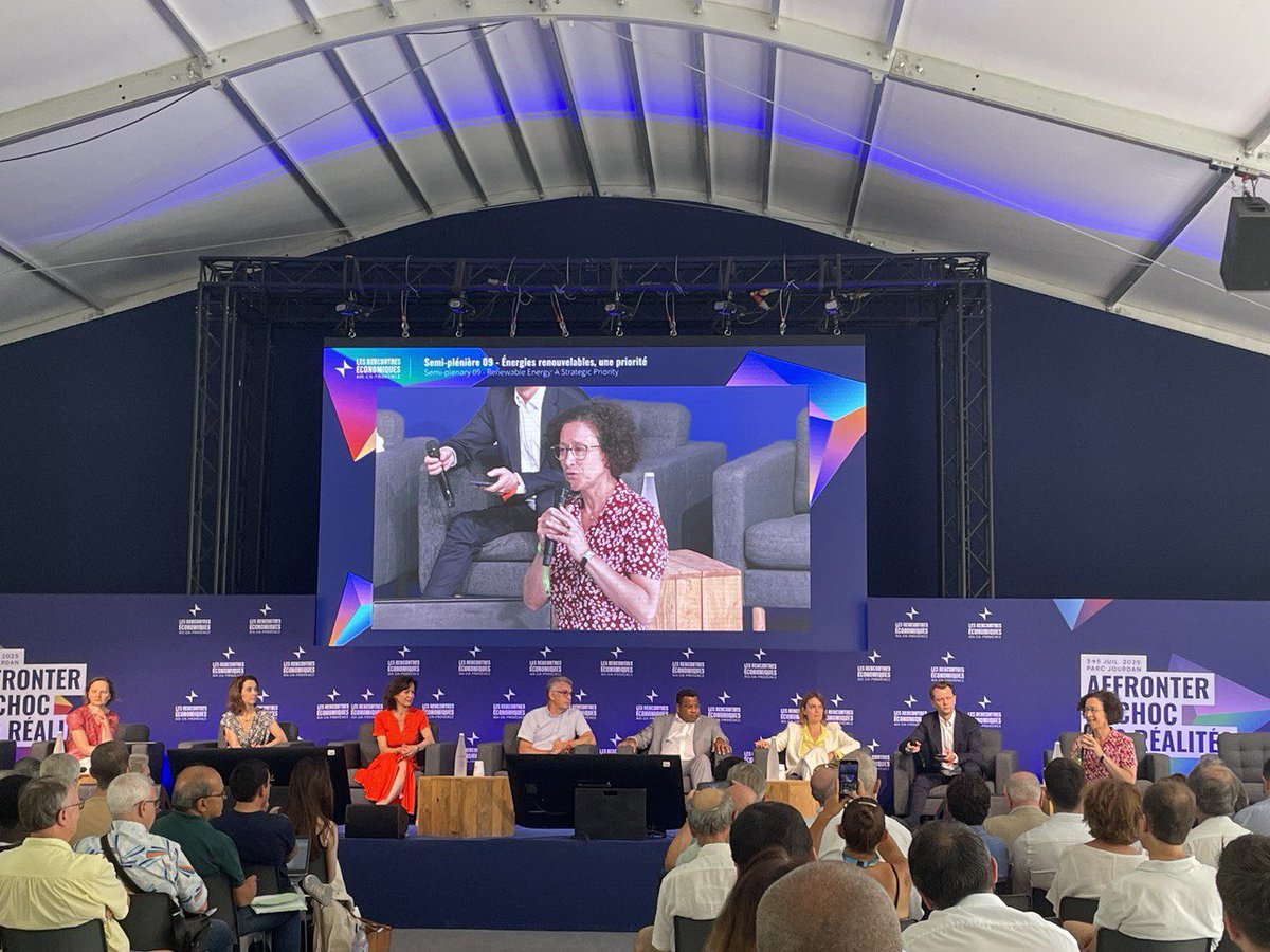 Aux #REAix, le constat est clair : il faut poursuivre le développement des EnR, qui sont variées et pas toutes subventionnées. 
Continuons à conjuguer nucléaire et EnR pour la décarbonation, la compétitivité, la souveraineté. 
Et, ne transformons pas les solutions en problèmes!