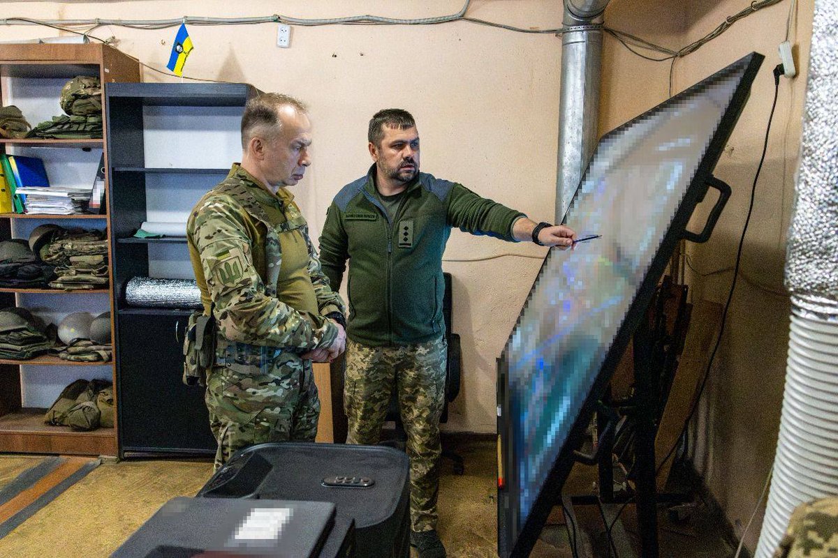 CinC_AFU's tweet image. Присвятив два дні роботі в підрозділах на Харківщині. Працюю разом із командувачем Об’єднаних сил — командувачем ОСУВ “Хортиця” генерал-майором Михайлом Драпатим.
facebook.com/share/p/1QqXjP…