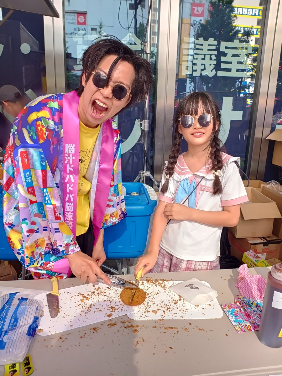 ライブ楽しかったよ🩷そのあとメンチニキと写真撮ってもらった♡