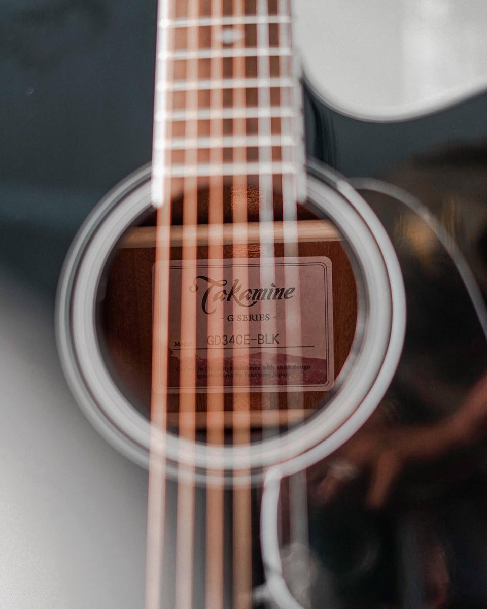 Classic Takamine tone, dressed in black.

The GD34CE BLK, complete with solid spruce top, sapele back and sides, and TP-3G electronics for that unmistakable stage-ready tone.

Discover your voice with Takamine: loom.ly/nDTdoHE

📷: indiealatmusik on Instagram