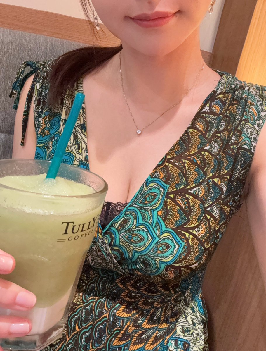 タリーズのメロンのフローズンドリンク
美味しかった🥹めろめろりん✨

メロン好きな人におすすめ🍈🍹