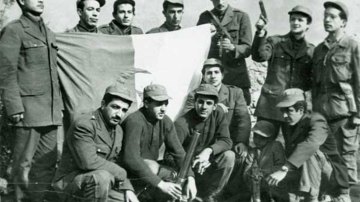amo_una7's tweet image. #5Juillet1962🇩🇿🇩🇿🇩🇿