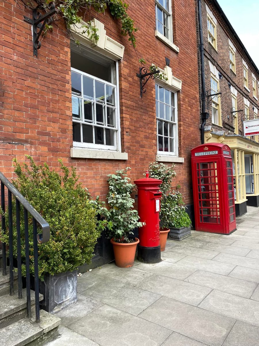 #PostboxSaturday 
Ashbourne, Derbyshire