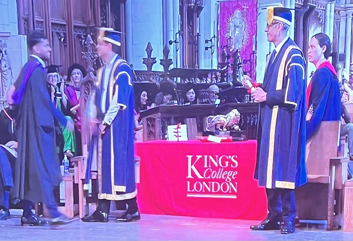 Attended the graduation of my wee cousin. Welcome to the club Dr Hasithe Anupama Rathnayake 👍🏻