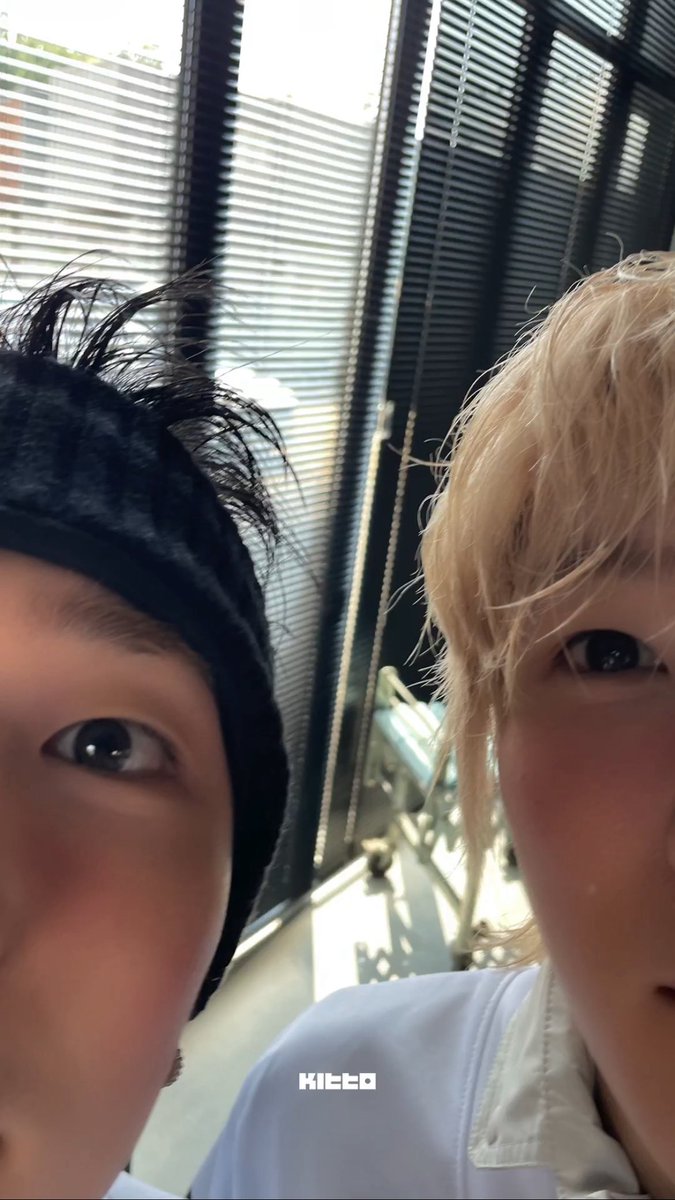 u got any games on ur phone