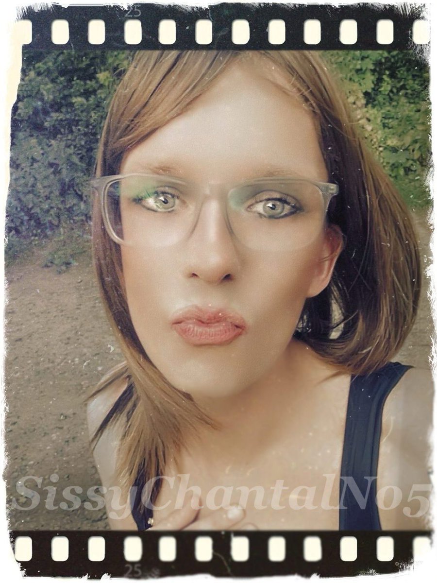 🎀Sissy Chantal No. 5🎀 (@chantal_sissy) on Twitter photo **„Früher war ich schüchtern.
Versteckt.
Ich habe mich nicht getraut, als Sissy rauszugehen.
Zu viel Angst vor Blicken. Zu viel Angst, nicht genug zu sein.
Doch das hat sich verändert – dank meiner Herrin <a href="/AlexaKasap/">Alexa.Kasap</a>.
Mit ihrer Stärke, Führung und Geduld hat sie mir gezeigt,
was **„Früher war ich schüchtern.
Versteckt.
Ich habe mich nicht getraut, als Sissy rauszugehen.
Zu viel Angst vor Blicken. Zu viel Angst, nicht genug zu sein.
Doch das hat sich verändert – dank meiner Herrin <a href="/AlexaKasap/">Alexa.Kasap</a>.
Mit ihrer Stärke, Führung und Geduld hat sie mir gezeigt,
was