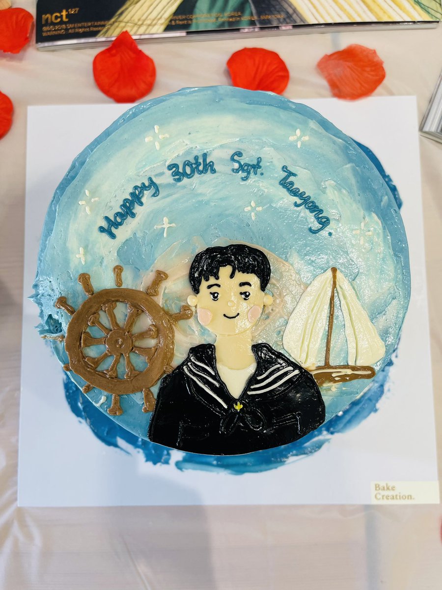 Taeyongie952's tweet photo. Pretty cake for our pretty boy Taeyong.
#SailingInto30WithTY #TAEYONG https://t.co/p3o8QZ6nHx