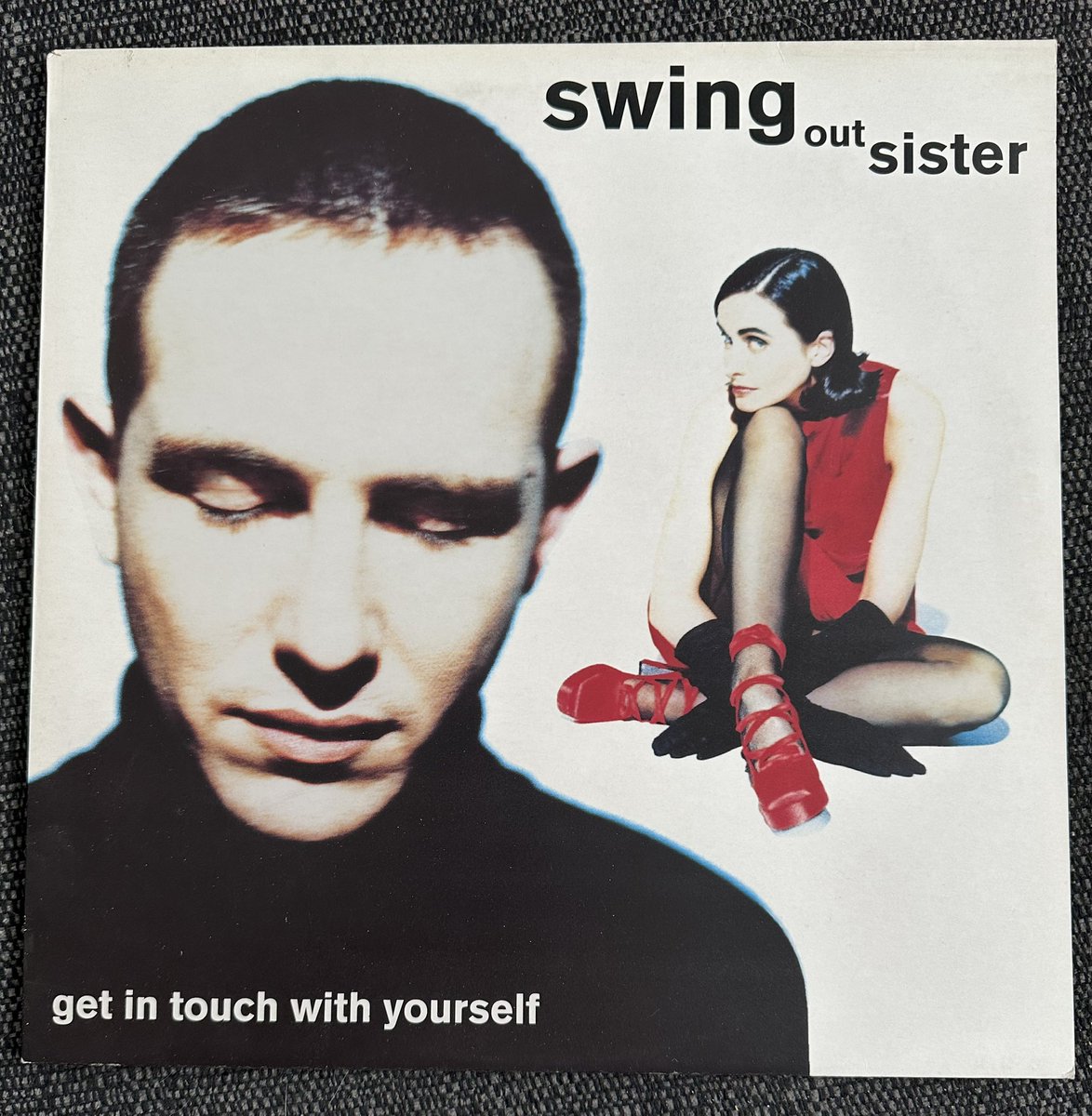 Poplifer73's tweet image. Swing Out Saturday!
Swing Out Sister ‘Get In Touch With Yourself’ (1992) Fontana Records. The third album from Andy and Corinne. Criminally overlooked and underrated. Includes the hit ‘Am I The Same Girl?’. @swingoutsister @andyconnell #SwingOutSister #Vinyl #RecordCollection