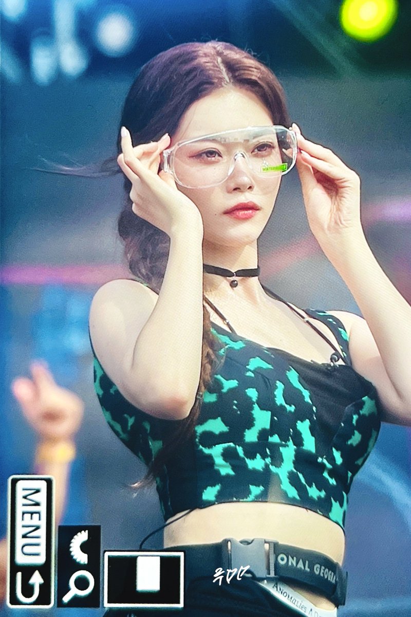 ROO92I's tweet photo. 250705 너뮤예뿌당
#츠키 #TSUKI #つき #빌리 #Billlie #다이츠키 https://t.co/7DiCDpVUXN