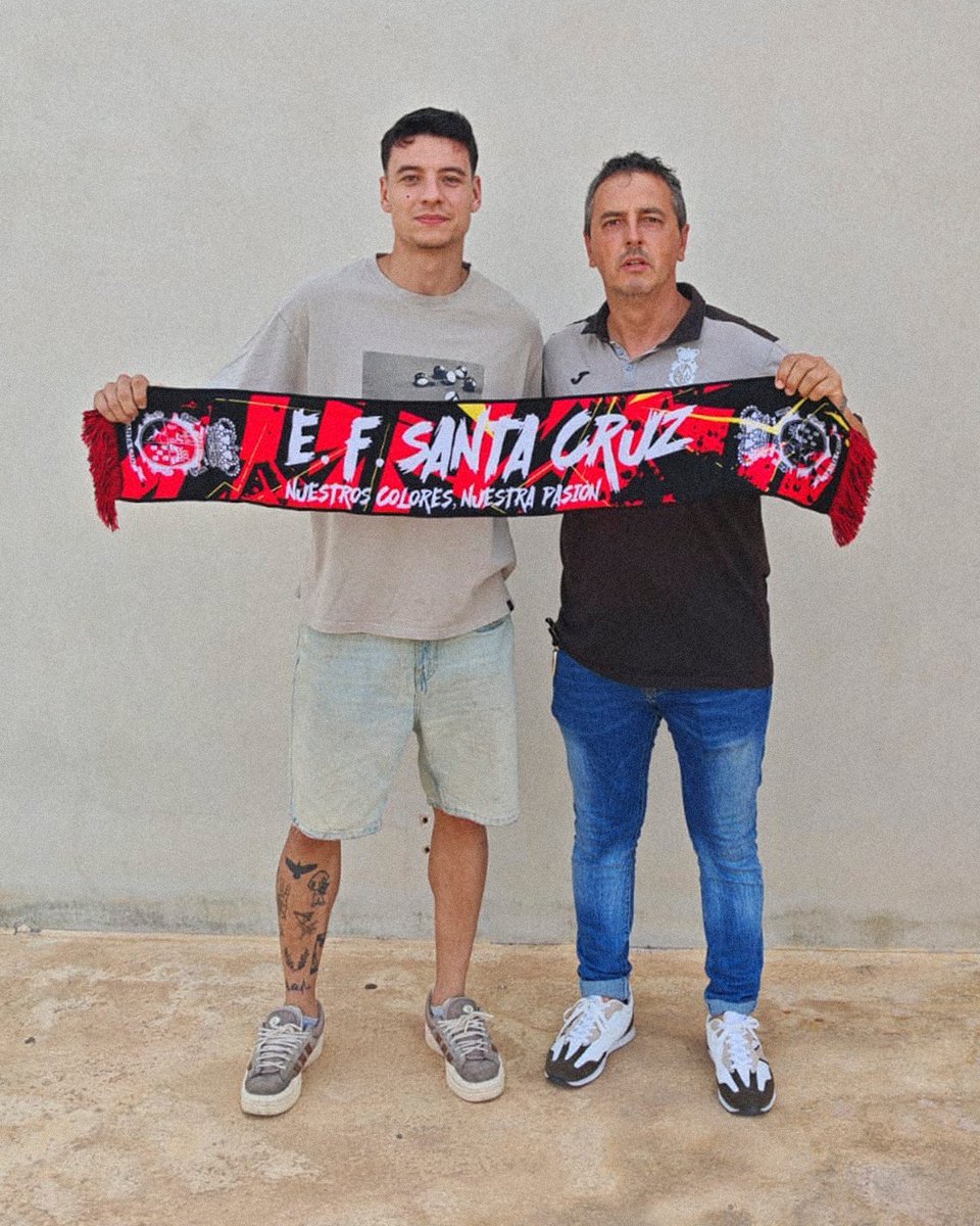 Atlético Santa Cruz (@atsantacruz) on Twitter photo ¡𝐇𝐎𝐋𝐀! <a href="/Alex_Pascual10/">Alejandro Pascual González</a> 🔥
𝐀𝐥𝐞𝐣𝐚𝐧𝐝𝐫𝐨 𝐏𝐚𝐬𝐜𝐮𝐚𝐥, mediocentro procedente de El Palmar, nuevo fichaje para el 𝘁𝗲𝗿𝗰𝗲𝗿𝗮 𝗥𝗙𝗘𝗙.
¡𝐁𝐈𝐄𝐍𝐕𝐄𝐍𝐈𝐃𝐎 𝐀𝐋 𝐀𝐓𝐋𝐄́𝐓𝐈𝐂𝐎 𝐒𝐀𝐍𝐓𝐀 𝐂𝐑𝐔𝐙! 🤝
#FichajeTerceraRFEF | #VamosSantaCruz ❤🖤 ¡𝐇𝐎𝐋𝐀! <a href="/Alex_Pascual10/">Alejandro Pascual González</a> 🔥
𝐀𝐥𝐞𝐣𝐚𝐧𝐝𝐫𝐨 𝐏𝐚𝐬𝐜𝐮𝐚𝐥, mediocentro procedente de El Palmar, nuevo fichaje para el 𝘁𝗲𝗿𝗰𝗲𝗿𝗮 𝗥𝗙𝗘𝗙.
¡𝐁𝐈𝐄𝐍𝐕𝐄𝐍𝐈𝐃𝐎 𝐀𝐋 𝐀𝐓𝐋𝐄́𝐓𝐈𝐂𝐎 𝐒𝐀𝐍𝐓𝐀 𝐂𝐑𝐔𝐙! 🤝
#FichajeTerceraRFEF | #VamosSantaCruz ❤🖤