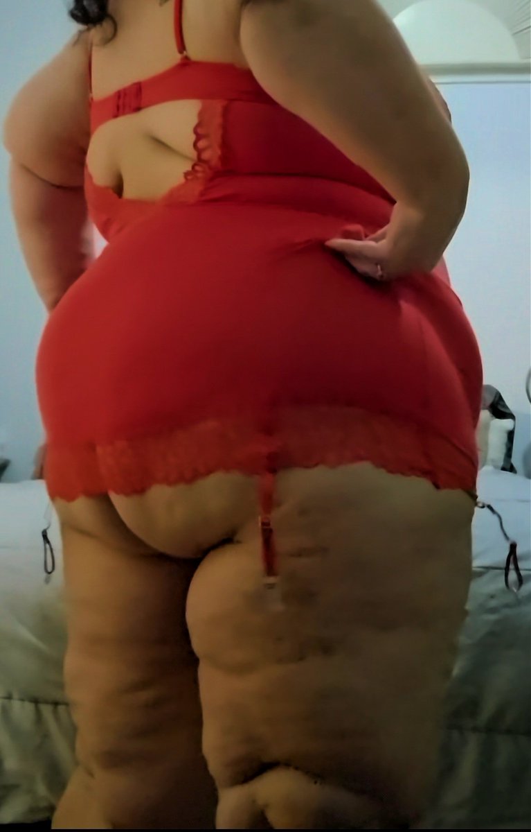 SquishmallowP's tweet photo. #BBWSlay #bbw #ssbbw #lingerie #PlusSizeCommunity #Plussizeusa https://t.co/zxKSQQvTTy