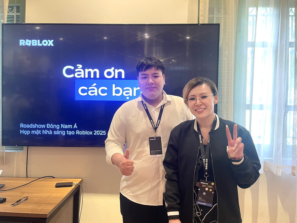 lskblox's tweet photo. Chairman KhangGum of lotusCapital met Roblox SEA Head Alice Leung at the Hanoi Creators Meetup! He showcased projects like lotusSkies and Gieo Xuân, celebrating VN culture on Roblox. Alice praised lotusCapital’s impact and looks forward to future collabs! 🇻🇳✨ #Roblox #Vietnam https://t.co/0DPIHWK0W4