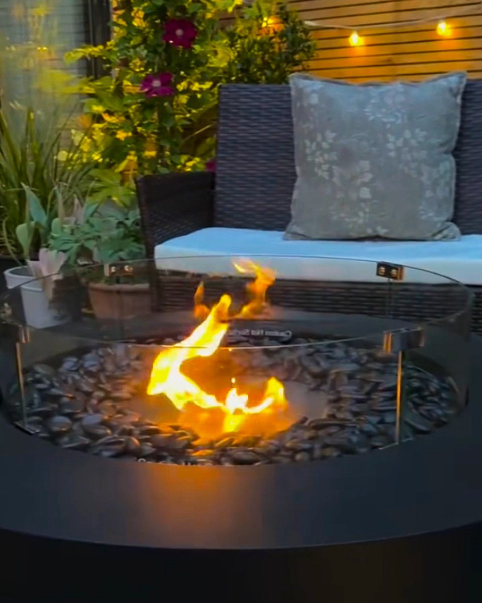 Nothing like the glow of a real fire to bring people together.

The Barnard Fireplace is the perfect centrepiece for cosy evenings outdoors, whether you're sharing stories with the kids, toasting drinks with friends or simply enjoying the quiet flame under the stars. 🔥

With its