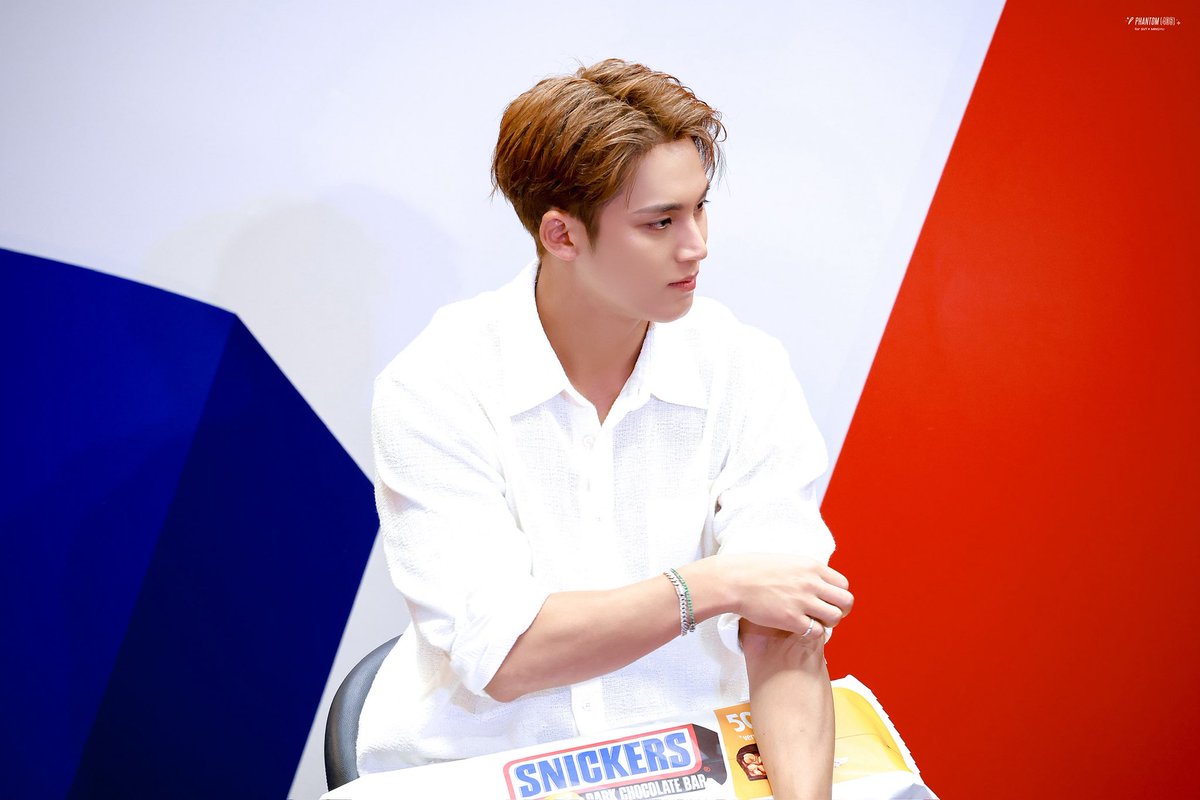 ph970406's tweet image. 250705 SNICKERS MALAYSIA POP-UP

😚🐶

#민규  #MINGYU #세븐틴 #SEVENTEEN