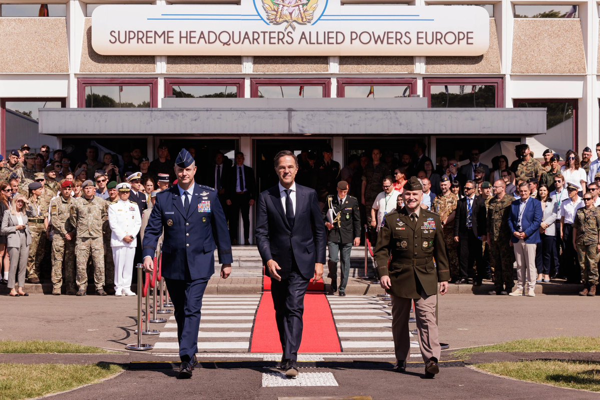 SecGenNATO's tweet image. A privilege to participate in the change of command ceremony @SHAPE_NATO, bidding a fond farewell to Gen Cavoli & a warm welcome to Gen Grynkewich as Supreme Allied Commander Europe. To be SACEUR is to stand in General Eisenhower’s shoes, to stand for freedom, against aggression…