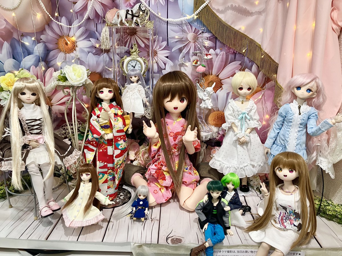 第4回のパラボックス京都でのメイク会、終わりました‼️参加下さった方、本当にありがとうございました😊💕
全員筆が早くて可愛すぎでした😲‼️
初めて会う方同士で、上手い、えー可愛いと言いながらワイワイやるのは小学生の時みたいに楽しいです☺️
今日時間があれば、久しぶりにツイキャス配信します