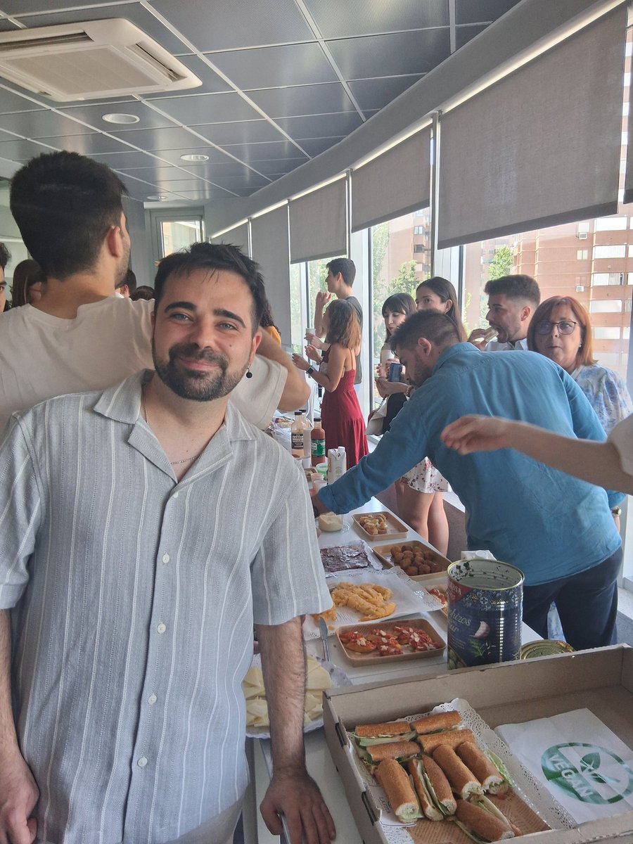 I really loved having the chance to deliver a seminar and examine <a href="/AitorJarit/">Aitor Jarit</a> for his PhD viva. Congratulations Dr! 

Thank you and <a href="/SanchoLab/">David Sancho</a> for the invite. It was a fantastic day of science! #immunometabolism #mitochondria