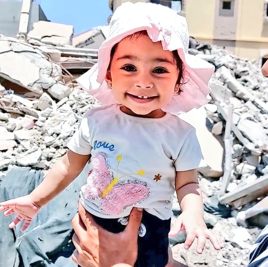 rola_almoghrabi's tweet image. 🚨 I BEG YOU, YOU ARE HER ONLY HOPE  OF HER SURVIVAL 

EILEEN NEEDS MILK AND FOOD I BEG YOU 

EILEEN NEEDS MILK AND FOOD I BEG YOU 

EILEEN NEEDS MILK AND FOOD I BEG YOU 

EILEEN NEEDS MILK AND FOOD I BEG YOU 

IF YOU'RE  SCROLLING, PLEASE LEAVE A DOT .👋
gofund.me/62281c21