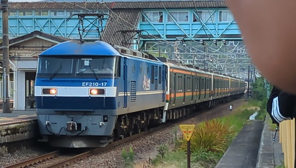 snowExp129's tweet image. 根府川駅で撮影してた方お疲れ様でした。
帰ったら一眼データ投稿します