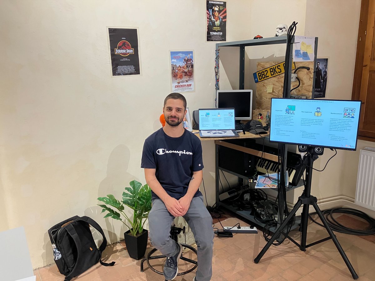 fermat_science's tweet photo. C'est le grand jour !
Le Musée Fermat ouvre ses portes ce samedi 5 juillet de 10h à 18h pour fêter son 1er anniversaire !
Venez nous rejoindre pour une journée exceptionnelle remplie de découvertes (chasse au trésor, stand de doctorants...) et de surprises.
Venez nombreux ! https://t.co/kkN8gAntcX