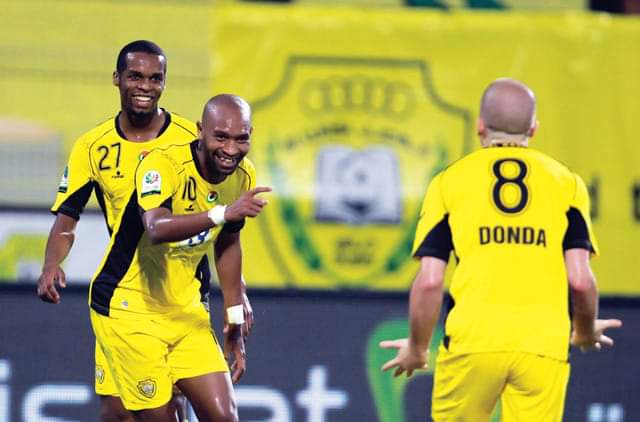 al_wasl's tweet photo. شكرا شيكابالا 💛🤍❤️
@Shikabala 
نتمنى لك فصلا جديدا من التألق والنجاح. https://t.co/Bc2WEWmOQP